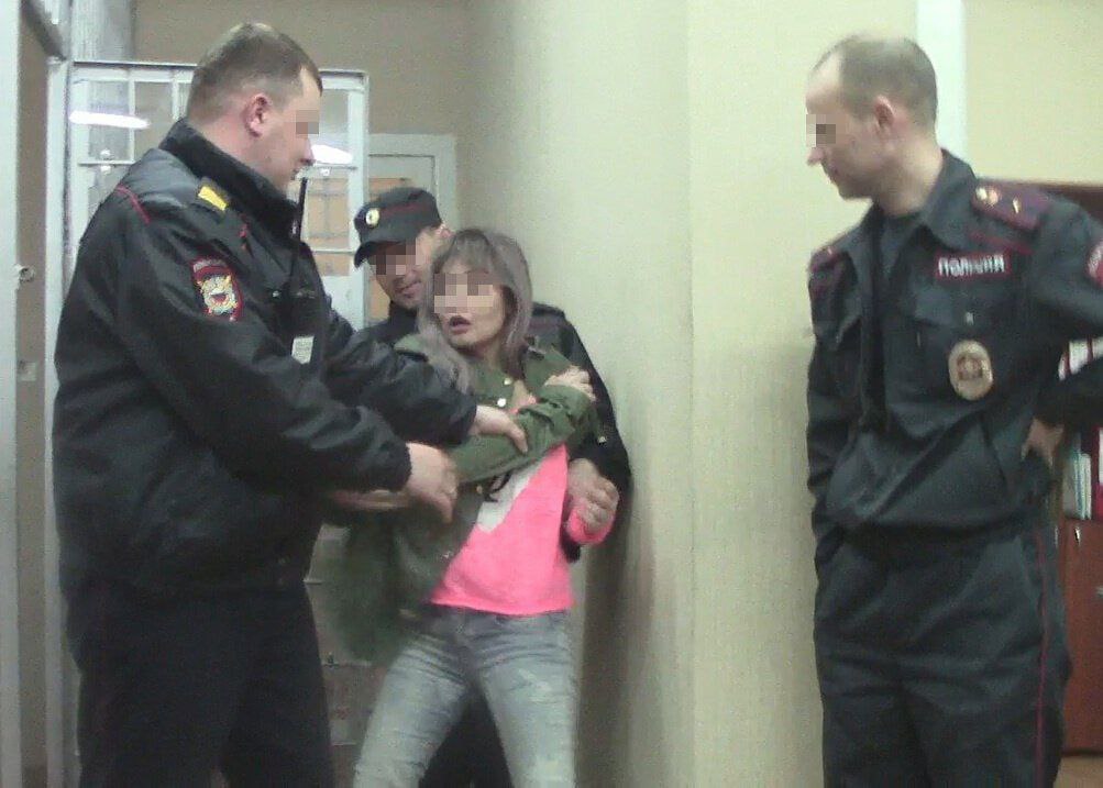 Сотрудник Полиции Города Армавира Крышевал Проституток Сотрудник Полиции Города Армавира Крышевал Проституток